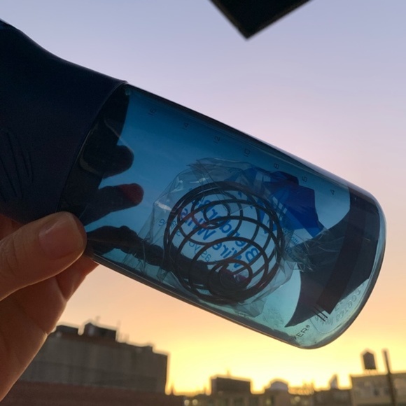 Ketolent Blender Bottle Clear Blue Rubber 26oz NWT - Picture 6 of 6